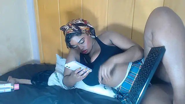SexyHarleyBlack webcam