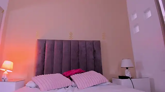 scarlet_pielcanela webcam