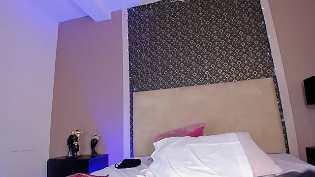 Larissa_Luna webcam