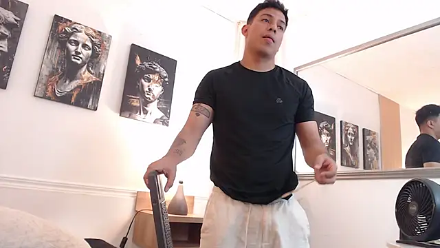 Diego_salvatore live cam on StripChat