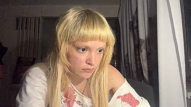 FreedaDeloach webcam