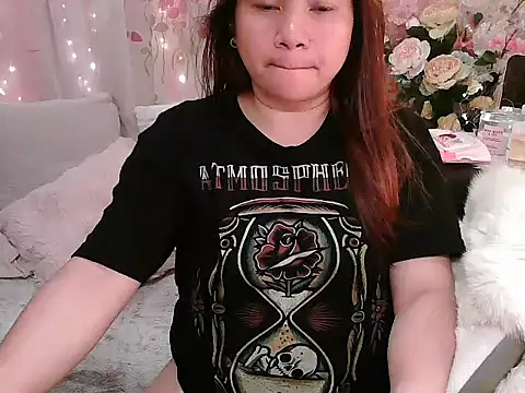 OhmyPinay webcam