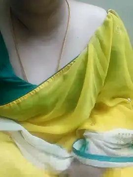 Tamillakshmi27 live cam on StripChat