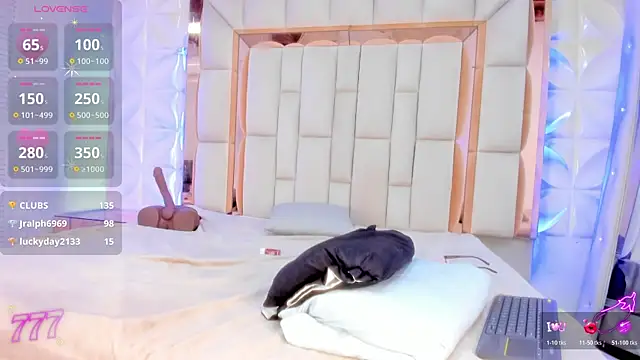 Sarah_Adamss webcam