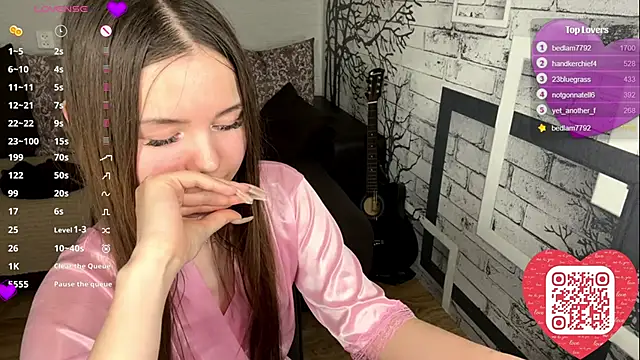 ElmiraDabato webcam