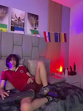 Mika_love_milo webcam