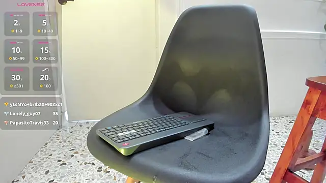 emmaalennox__ webcam