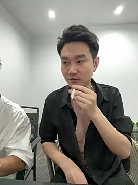 qqq-002 webcam