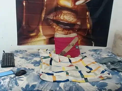 Queenteex6992