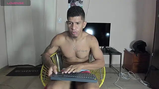 antonio_aguilarx webcam