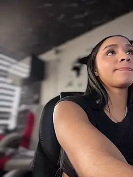 Isabella-Teen webcam