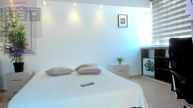 zoe_linss webcam
