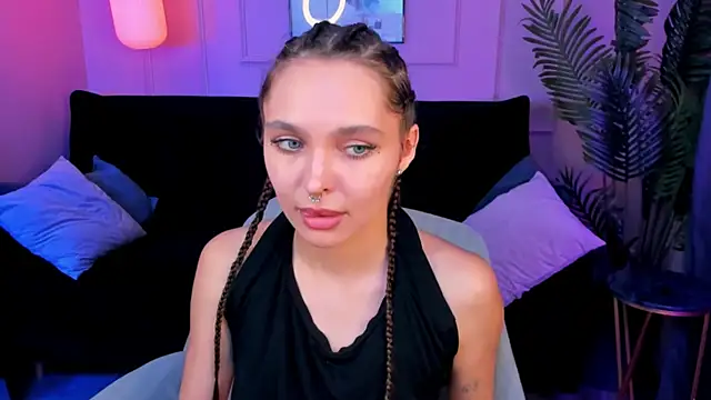 ChloeSunny webcam