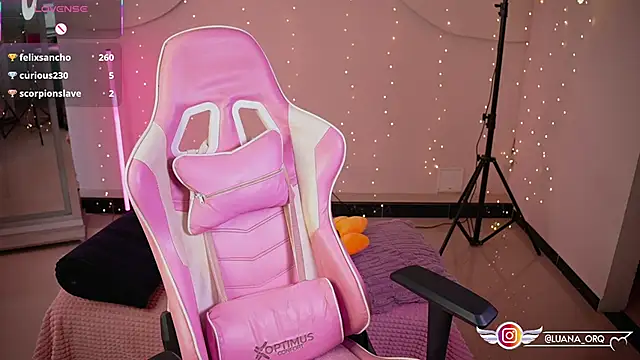 LuanaRisque webcam