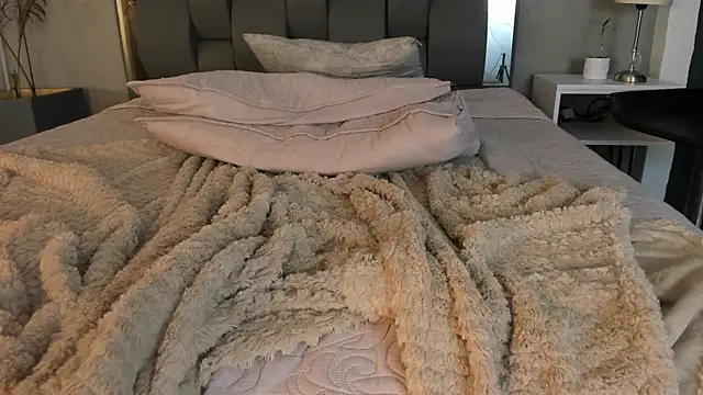 Charlie___Musk webcam