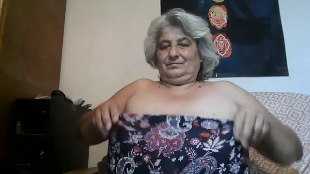 ExquisiteMature webcam