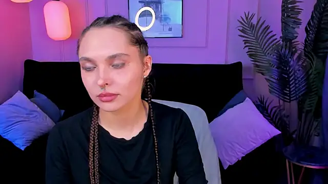 ChloeSunny webcam