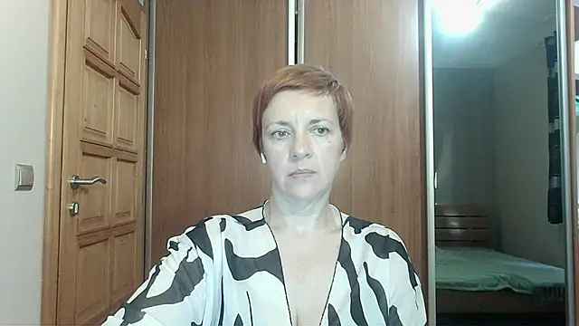 LoraLoraMay webcam