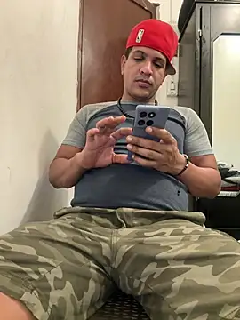 bigdick211292 webcam