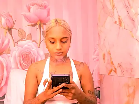 indian_barbie webcam
