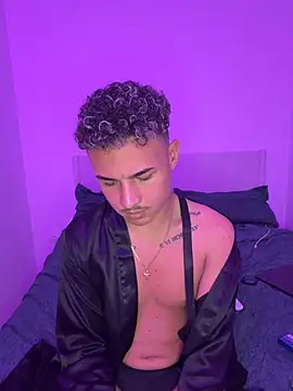 Enzo_Luxury webcam
