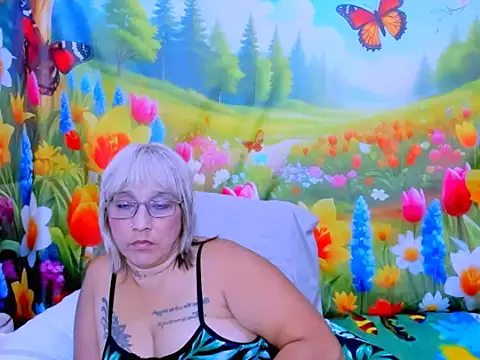 indianroxy webcam