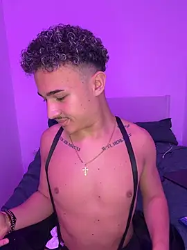 Enzo_Luxury webcam