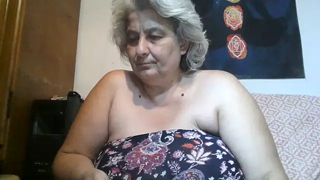 ExquisiteMature webcam