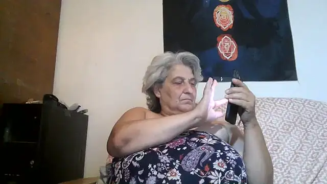 ExquisiteMature webcam