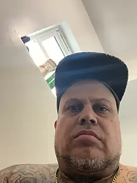 Auhenri25 webcam