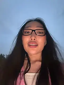 trytomakememoam webcam