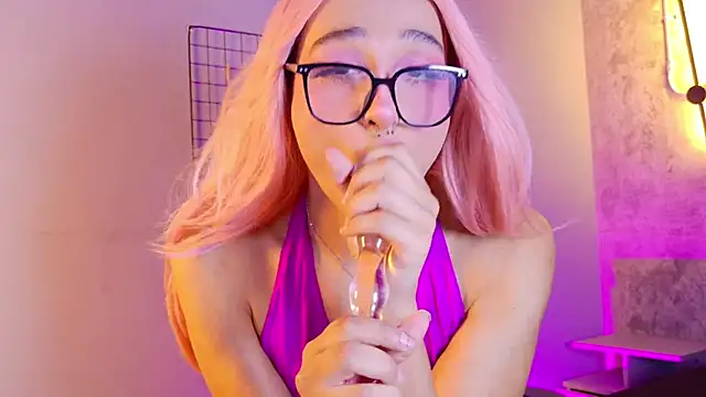 Mikavelvet08 webcam