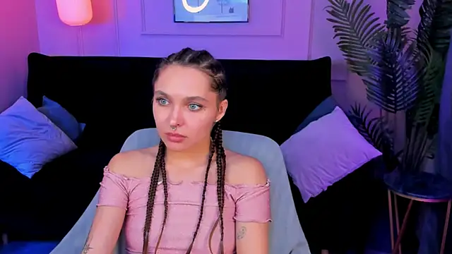 ChloeSunny webcam