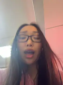 trytomakememoam webcam