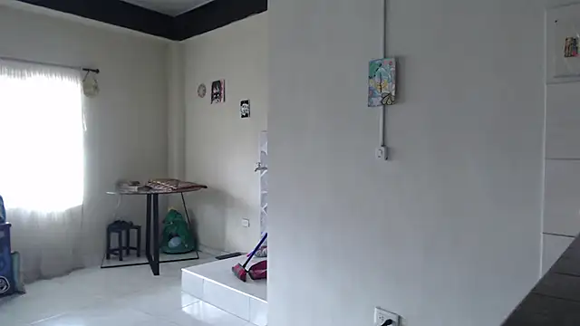 AlinaWoolf_ webcam
