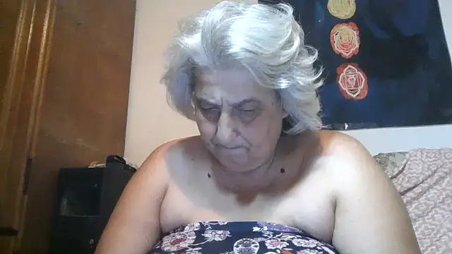ExquisiteMature webcam