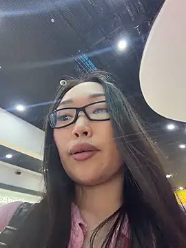 trytomakememoam webcam
