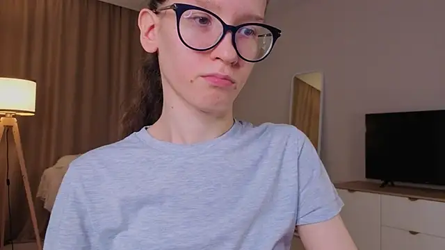 BettyBrowni webcam