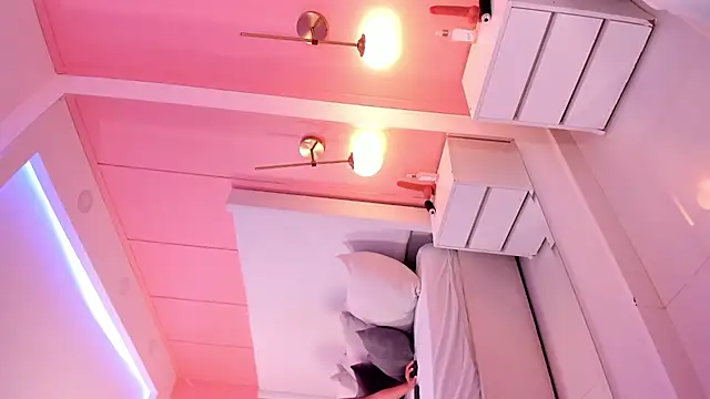 alma_sweeet webcam