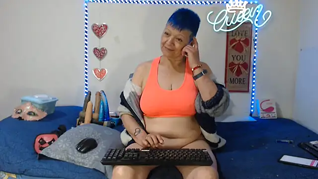 loquitaqueen011 webcam