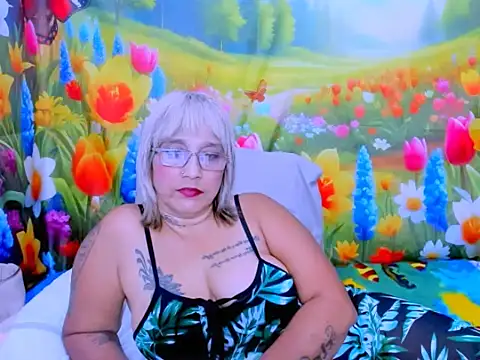 indianroxy webcam