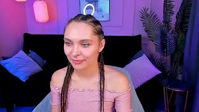 ChloeSunny webcam