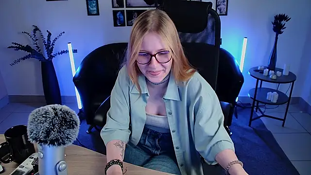 lanafitch - Lanafitch's free webcam - UK Sex Cams