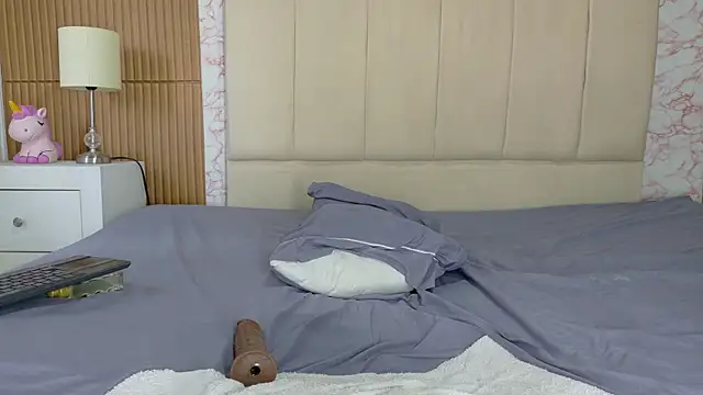 LilihtMature webcam