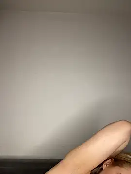 April_Purr webcam