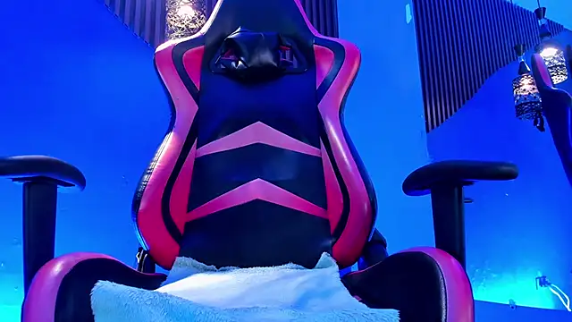Boss_Domiinator webcam