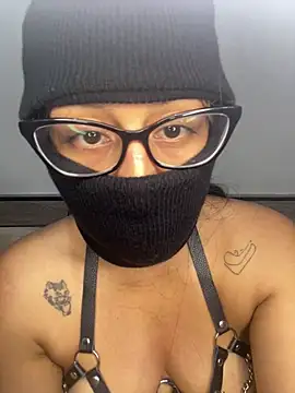 ValdiviaQueen webcam