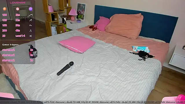 BritneyLix webcam