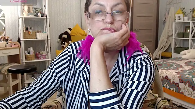 BloomingAllure webcam