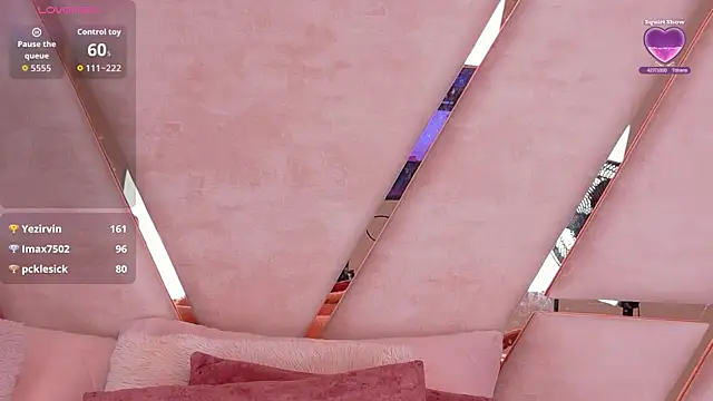 TiannahGlow webcam